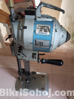 KM Straight Knife Cloth Cutting Machine (japan)